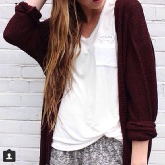 Brandy Melville Sweaters - Brandy Melville Maroon Sweater